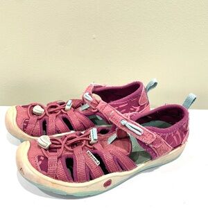 Keen sandals, washable with non marking soles